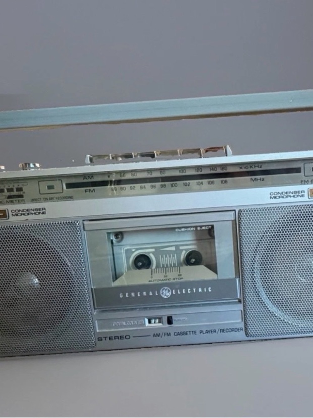 Vintage 80’s GE Portable AM/FM Cassette Boombox Ghettoblaster